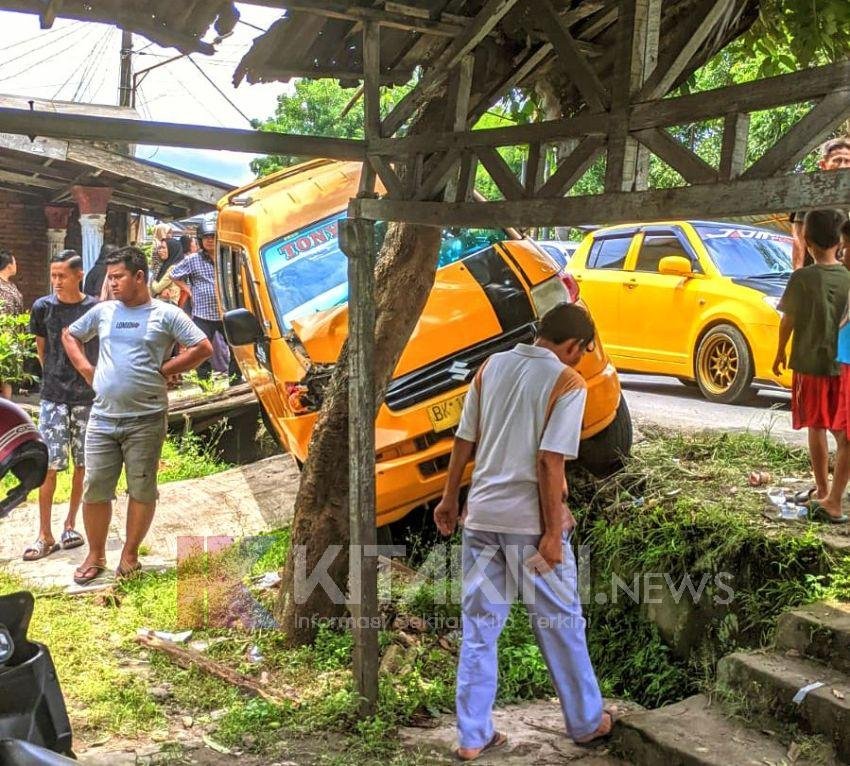 Angkot Tabrak Siswa SD Hingga Tewas