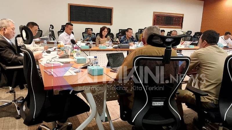 Megawati Zebua Ungkap Guru di Nias Sering Kelelahan Menuju Sekolah