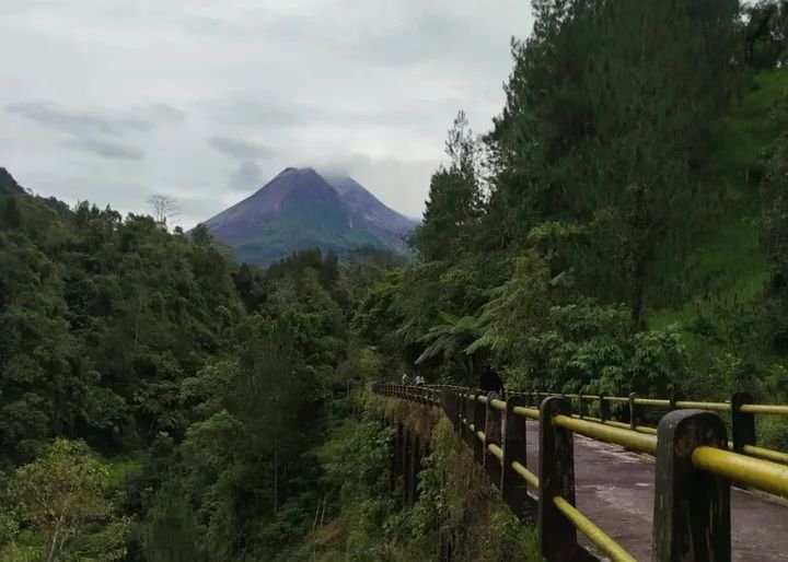 Merapi Tutup sejak 2018, 20 Pendaki Tetap Nekat