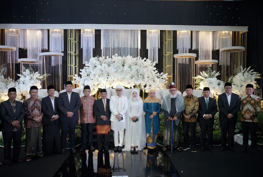 Mensos, Gubsu dan Ketum PBNU Hadiri Resepsi Pernikahan Putri Ketua PWNU Sumut