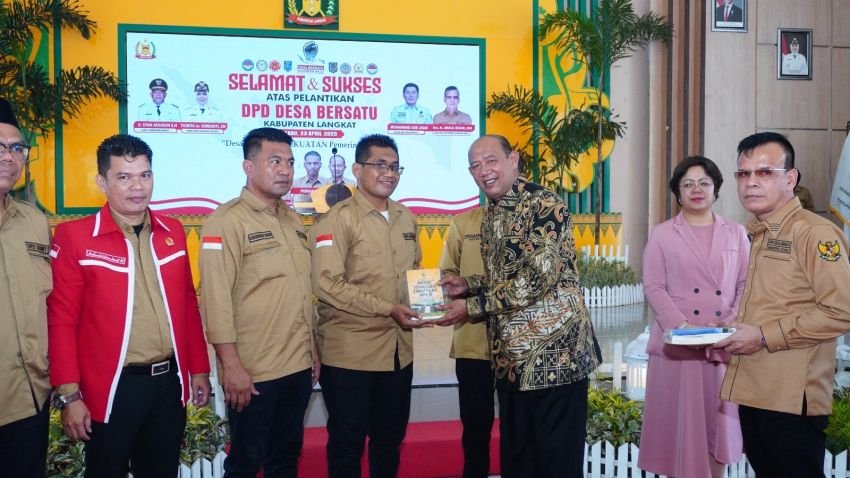 Bupati Langkat Kukuhkan Pengurus Desa Bersatu, Dorong Jadi Kekuatan Daerah