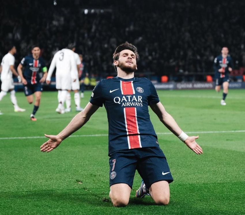 Luis Enrique Puji Mentalitas Pasukan PSG, Unai Emery Siap Balikkan Keadaan di Villa Park