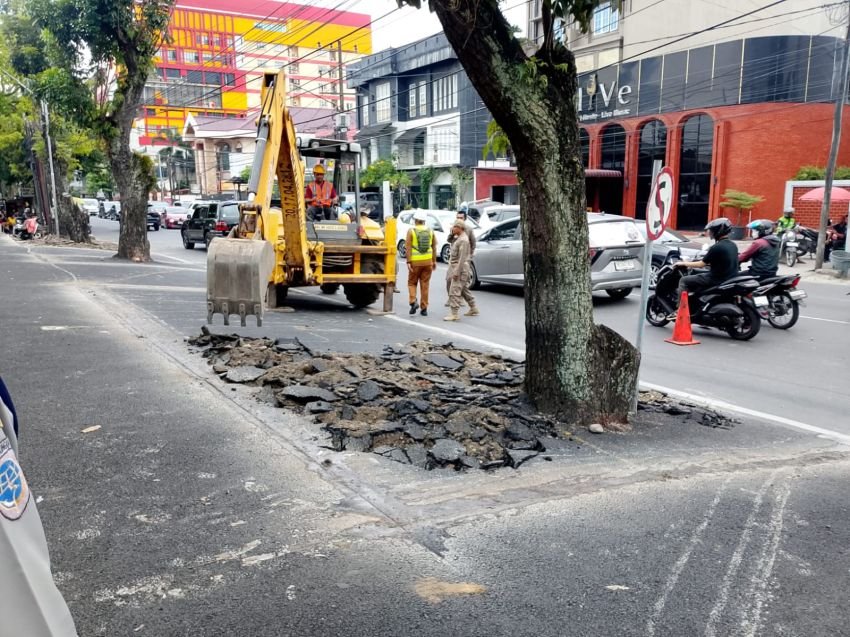 Pemko Medan Tindak Tegas Lahan Parkir Ilegal di Depan Cafe Dara Kupi
