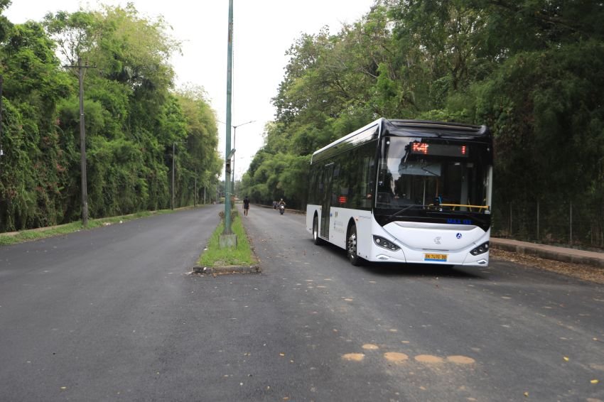 Jalan Bunga Turi Menuju Pasar Induk Lau Cih Selesai Diaspal
