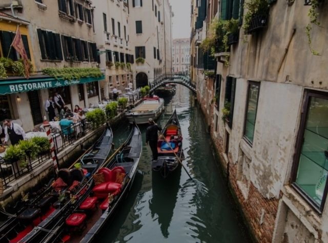 Venesia Rawan Air Bersih, Usung Kopi dari Air Kanal