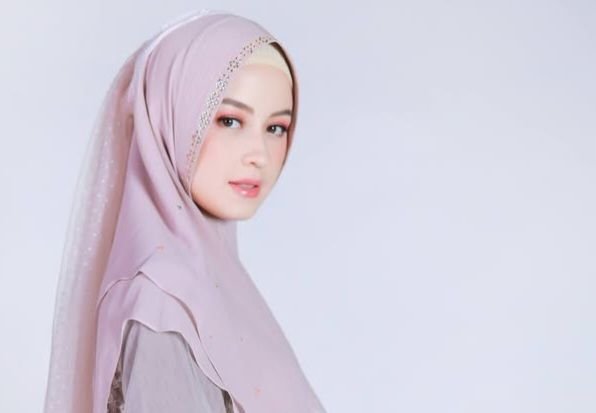 Kimberly Ryder Mau Serius Pakai Hijab