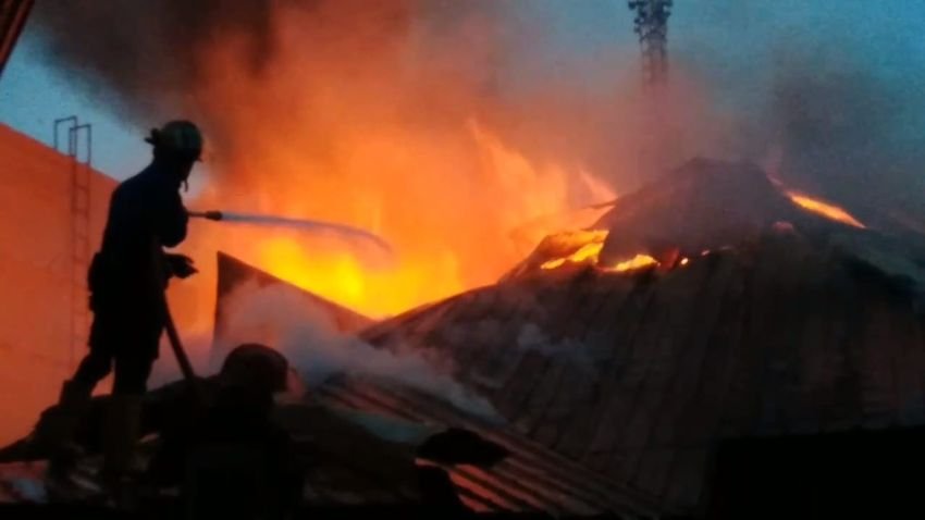 Kafe Urban di Kompleks Hotel Danau Toba Terbakar, Asap Tebal Picu Kepanikan Pengunjung