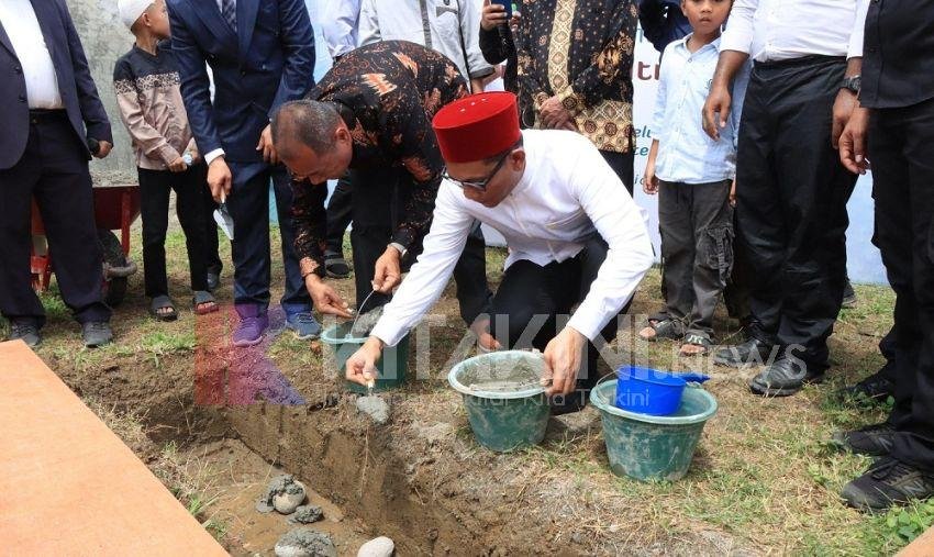 Peletakan Batu Pertama Ponpes Tahfidz Sulaimaniyah oleh Wawako Binjai