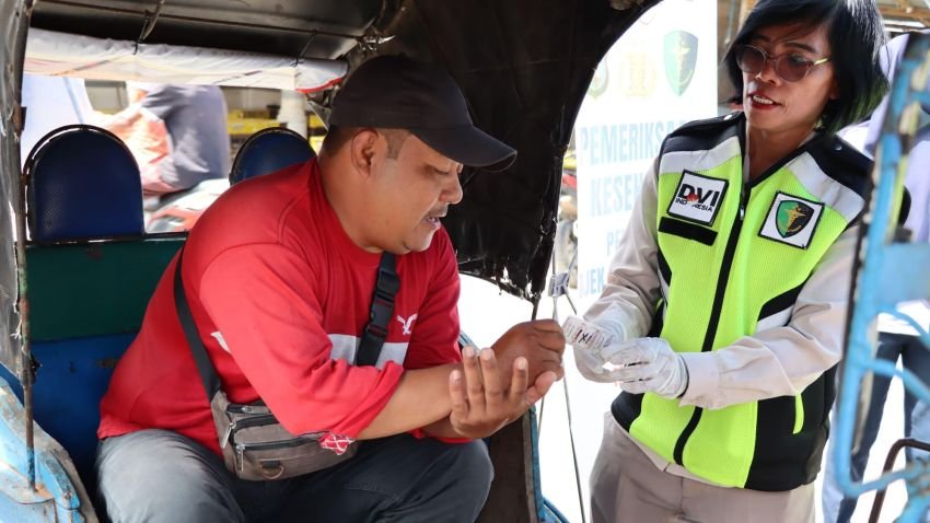 Jelang HUT ke-79 Bhayangkara, Polres Tapteng Gelar Pemeriksaan Kesehatan Gratis ke Parbetor