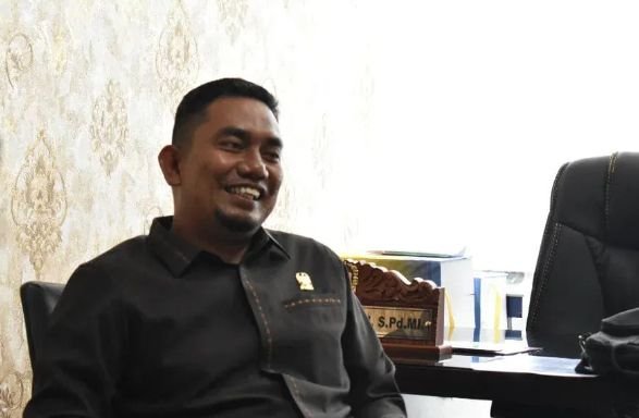 Dukungan Anggota DPRD Medan untuk Pekerjaan Warga Setempat