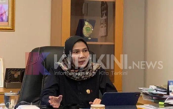 Sedang "Hot" Pergeseran Anggaran, Dewi Fitriana Pertanyakan Sumber dan Total Nominal Anggaran Sekolah Gratis