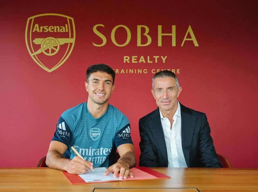 Mart&iacute;n Zubimendi Resmi Gabung Arsenal, Teken Kontrak Panjang hingga 2030
