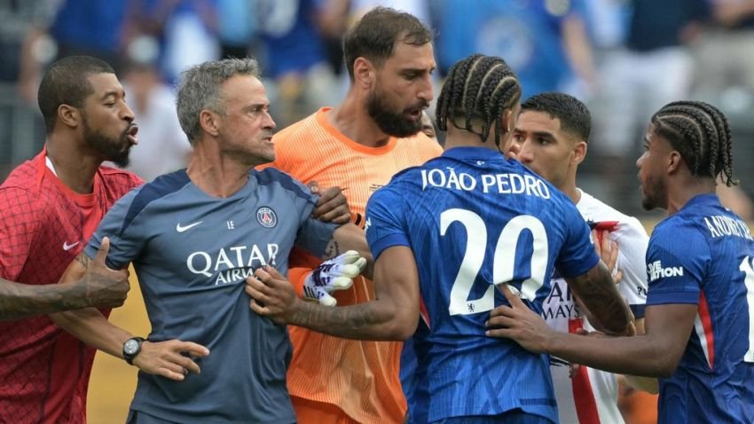 Luis Enrique Klarifikasi Insiden: Saya Bukan Memprovokasi, Saya Hanya Coba Meredakan Situasi