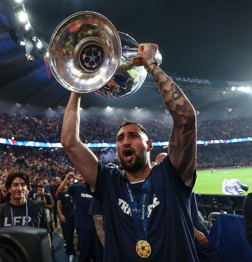 Donnarumma Sepakati Persyaratan Pribadi dengan Manchester City, Transfer Tergantung Kepergian Ederson