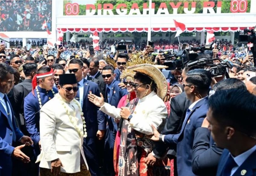 Presiden Prabowo Ikut Bergoyang, Lagu &ldquo;Tabola Bale&rdquo; Warnai Upacara HUT RI di Istana Merdeka