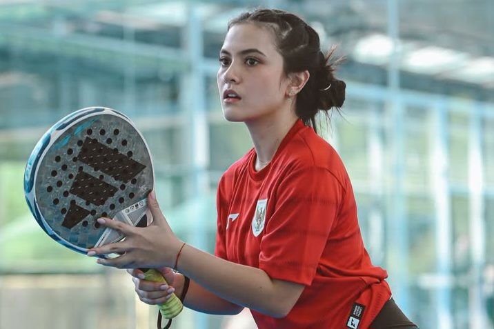 Kena Bola Padel, Mata Marsha Aruan Masih Berbayang