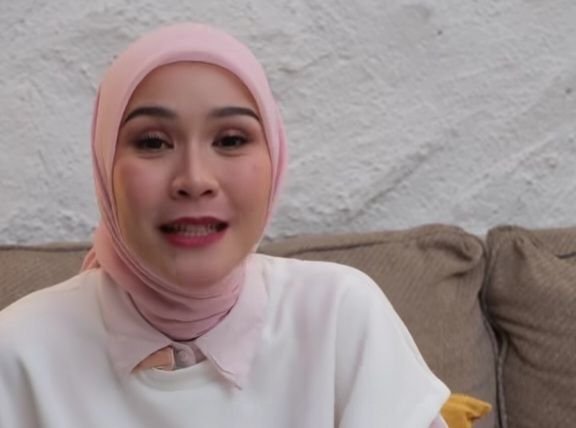 Penganiaya Ngaku Anggota, Zaskia Adya Mecca Ngadu di Medsos