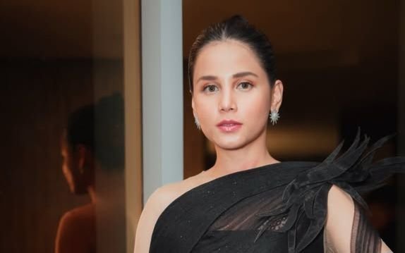 Yunita Siregar Raih Best Actress di ASEAN International Film Festival & Awards
