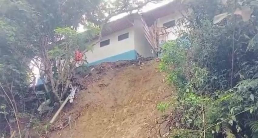 Gedung SMP Negeri 1 Sumbul di Dairi Terancam Ambles