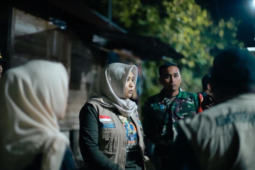 Wabup Madina, Atika Tinjau Warga Terdampak Banjir di Pagaran Galagala