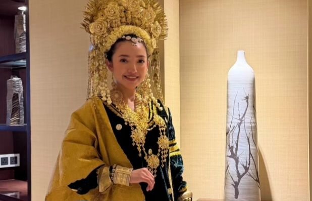 Pakai Baju Minang di CFD, Manda Cello Ingin Lebih Banyak Orang Sadar