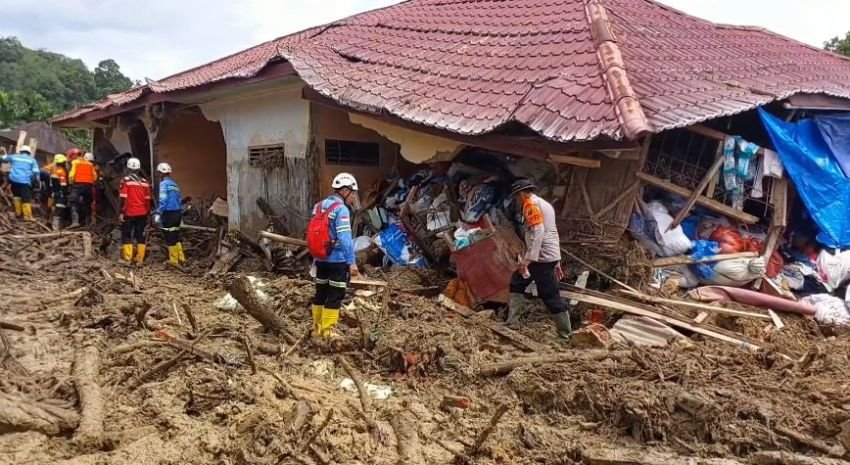 Keluarga Berharap Pencarian Korban Bencana di Tapsel Terus Berlangsung