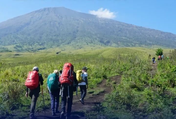 Sambut Nataru, Jalur Pendakian  di Lima Gunung di Indonesia Ditutup