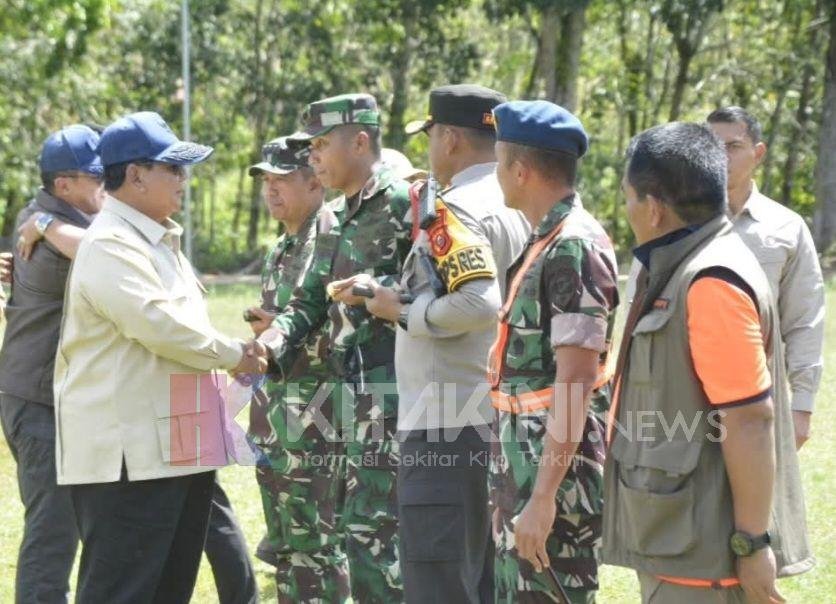 Prabowo Tinjau Proses Perbaikan Pasca Banjir Bandang di Sumut