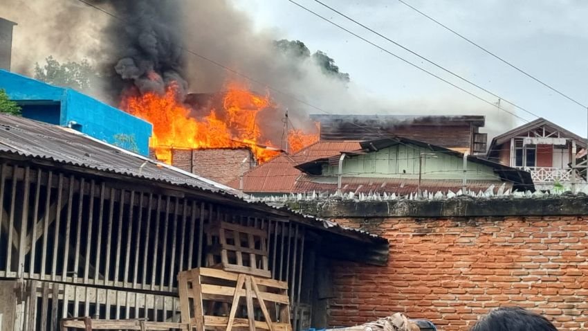 Tujuh Rumah Terbakar di Kampung Bukit Padangsidimpuan, Ini Penjelasan Polisi