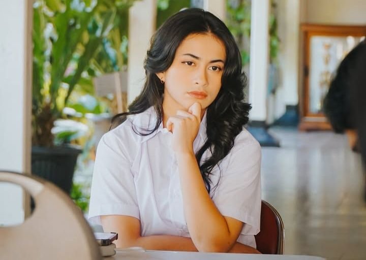 Sintya Marisca Pamer Cincin di Jari Manis, Artis Lain Heboh