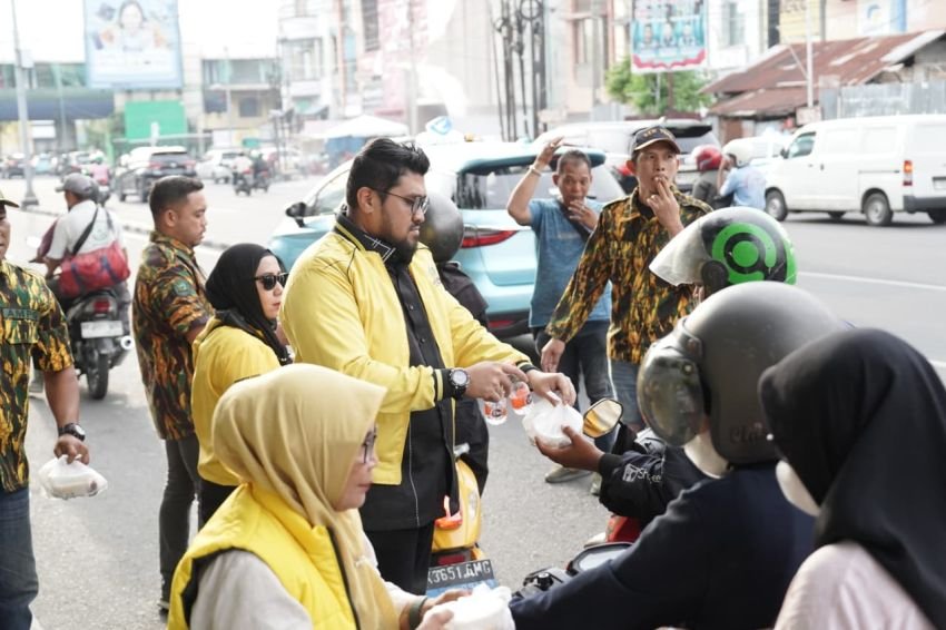 Selama Ramadhan 1447 H, Golkar Kota Medan Bagikan 15.000 Takjil