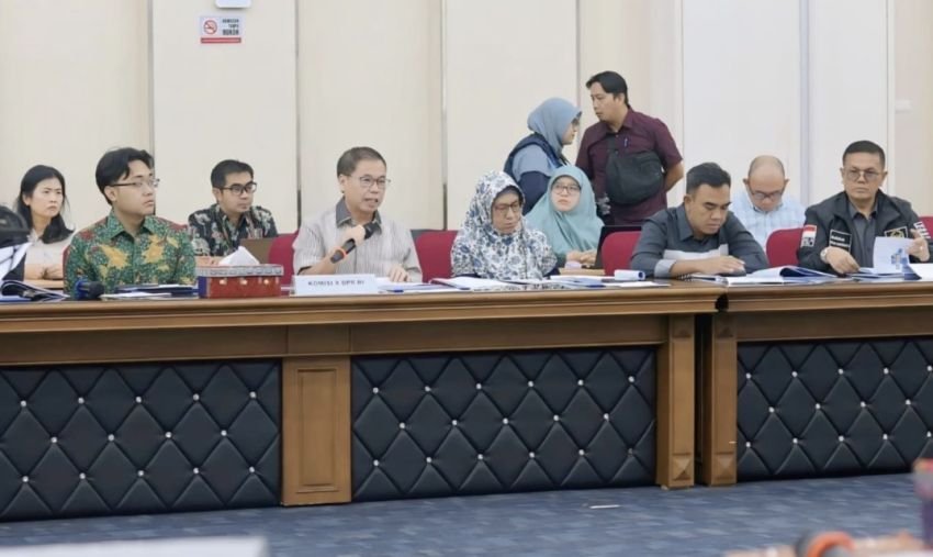 Kadis Pendidikan se-Sumut Absen Saat Komisi X Bahas Sekolah Terdampak Banjir