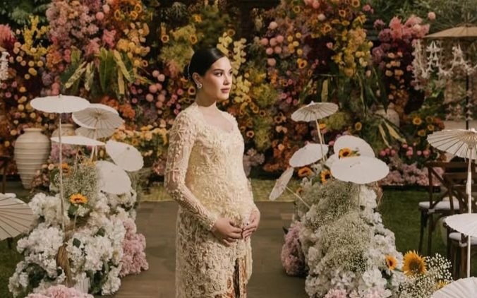 Alyssa Daguise Hamil 7 Bulan, Al Ghazali: Tidur Harus Meluk