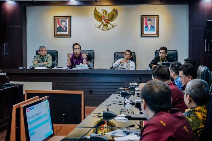 Rico Waas Tancap Gas Benahi Layanan Publik Medan, Fokus Digitalisasi, Ambulans Terintegrasi, dan Dekentralisasi Dokumen Kependudukan
