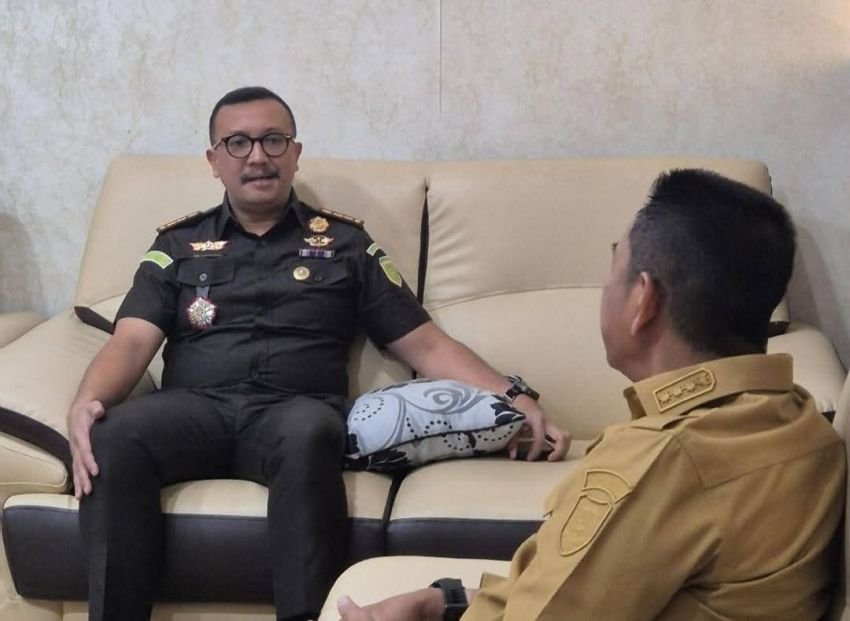 Perkuat Sinergi, Plt Kajari Madina Silaturahmi ke Kantor Bupati