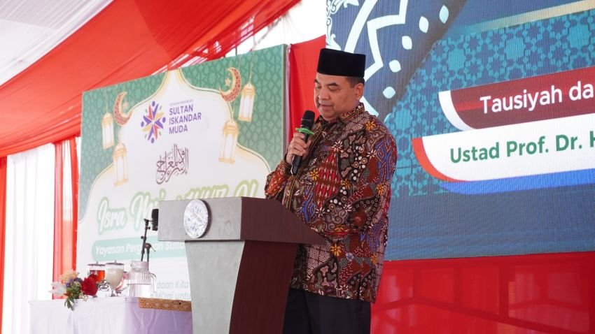 Yayasan Sultan Iskandar Muda dan Prof. Dr. Nur A. Fadhil Lubis, MA (alm)
