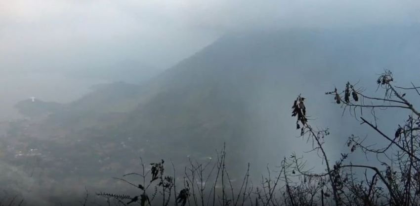 Sebanyak 5 Hektar Kawasan Perbukitan Danau Toba di Samosir Terbakar