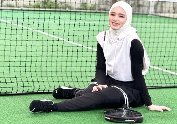 Inara Rusli Gigit Jari, Brand Busana Muslim Batalkan Endorsment