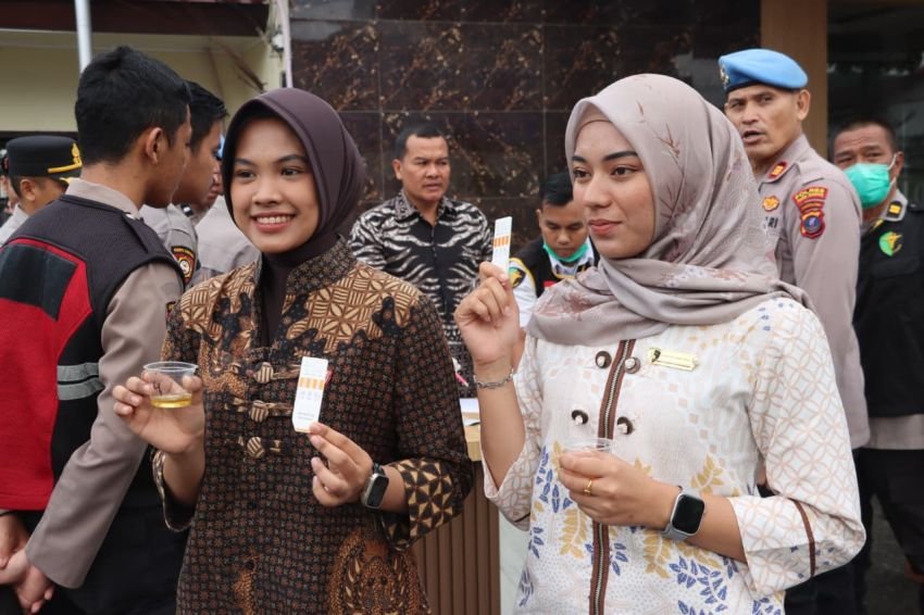 Puluhan Personel Polres Padangsidimpuan Mendadak Tes Urine, Hasilnya?