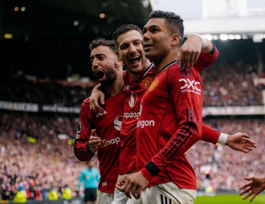 Manchester United Bangkit, Tumbangkan Aston Villa 3-1 di Old Trafford