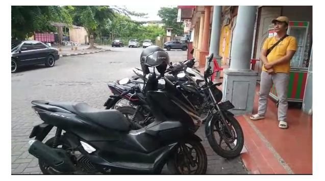 Pencurian Motor di Hotel Kawasan AMM Medan Terekam Cctv