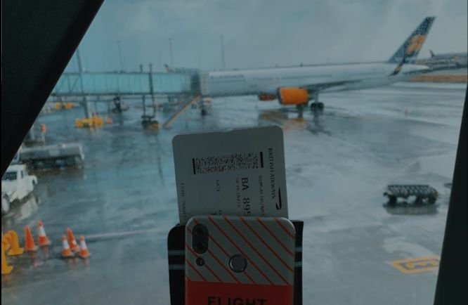 Lima Bahaya Suka Pamer Boarding Pass di Medsos, Awas Kena Sial