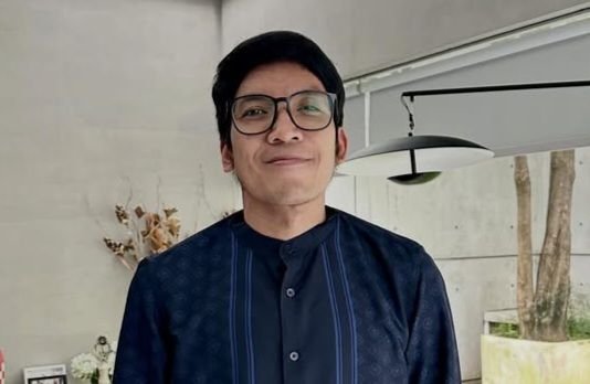 Tetap Pajang Foto Istri meski Sudah Cerai, Desta: Gue Enggak Mau Mengubah