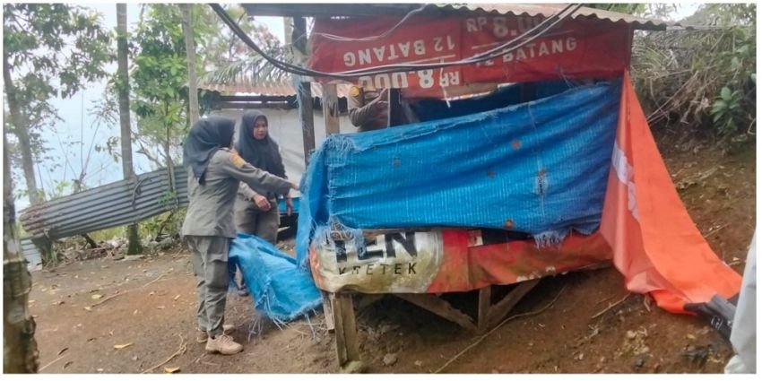 Jelang Ramadan 1447 H, Satpol PP Kota Padangsidimpuan Tertibkan Pondok di Bukit Simarsayang