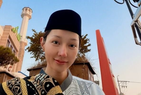 Tampil Maskulin saat Lebaran, Lucinta Luna: Semoga Bisa Memperbaiki Diri