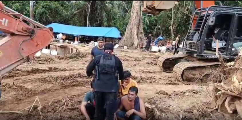 Gerebek Tambang Emas Ilegal di Hutan Negara Madina, Brimob Tangkap 7 Orang dan Sita 12 Ekskavator
