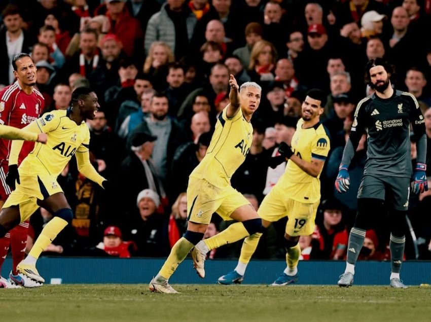 Richarlison Selamatkan Spurs, Liverpool Gagal Menang di Anfield