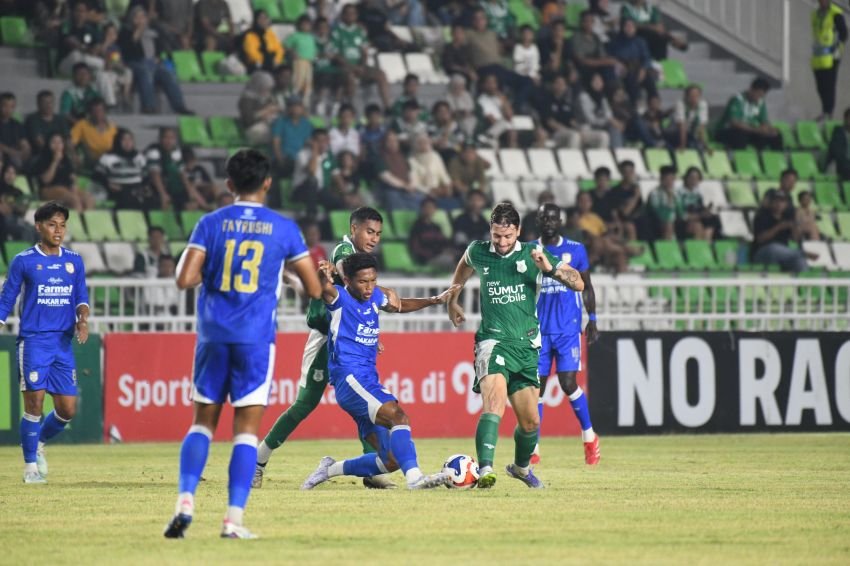 Imbang di Medan, Adhyaksa Turun Tahta dan Target Juara Menipis