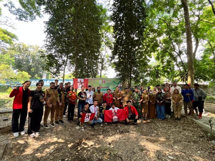 Tanam 1000 Pohon, GMNI Medan Serukan Perlawanan terhadap Kerusakan Lingkungan