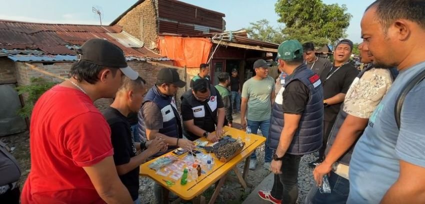 Penggerebekan Dramatis di Tembung, Polisi Lepaskan Tembakan di Bantaran Rel KA